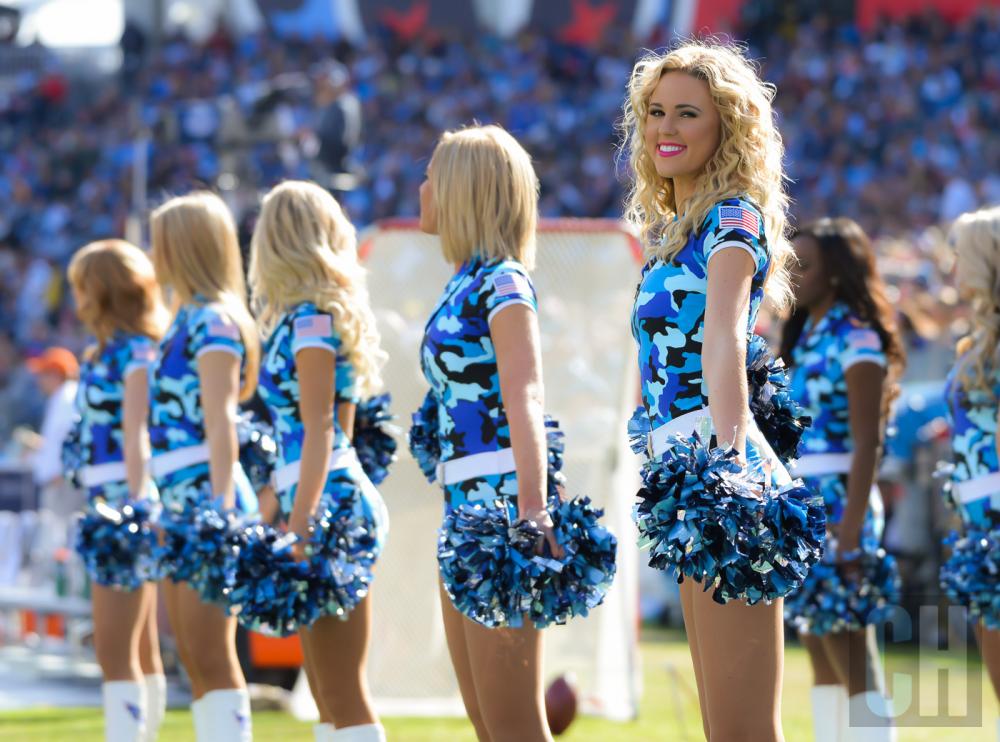 titans-cheerleaders-3.jpg