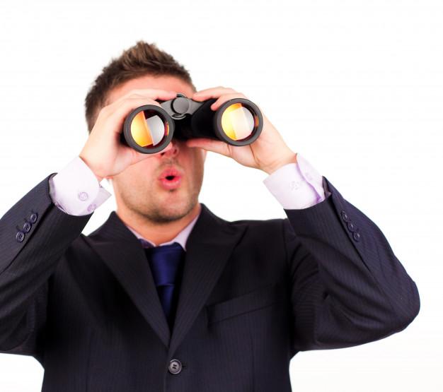 man-looking-through-binoculars-surprise_13339-6566.jpg.73f5cf4c7fafc6a0704b2c71e2bec5a4.jpg